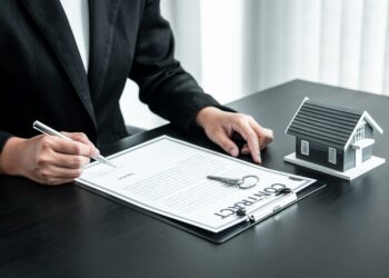 The Benefits of Using a Local Title Company in Florida